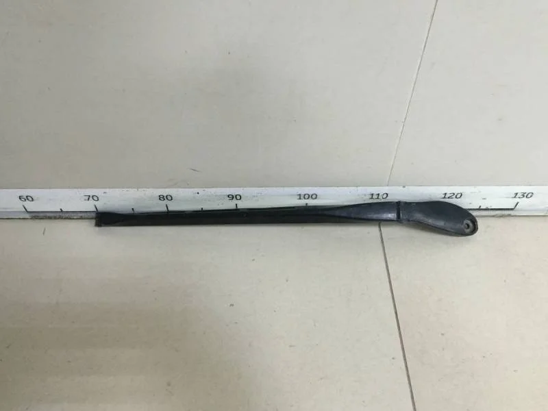 Поводок стеклоочистителя передний правый Audi A8 (D3, 4E) 2002-2010