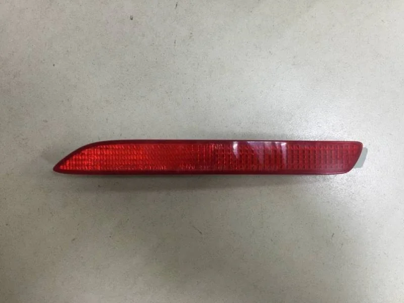 Отражатель в бампер задний левый Toyota Camry (V50) 2011-2017