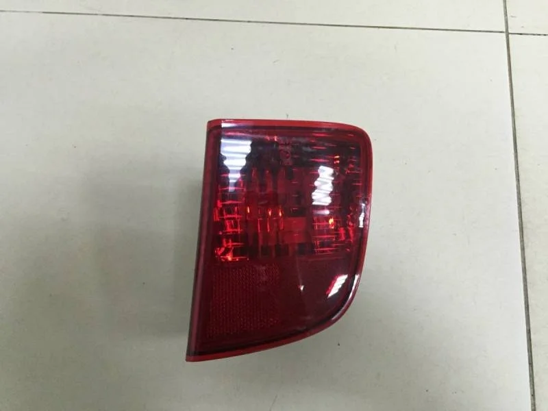 Фонарь задний в бампер правый Lexus LX570 (J200) 2007-2015