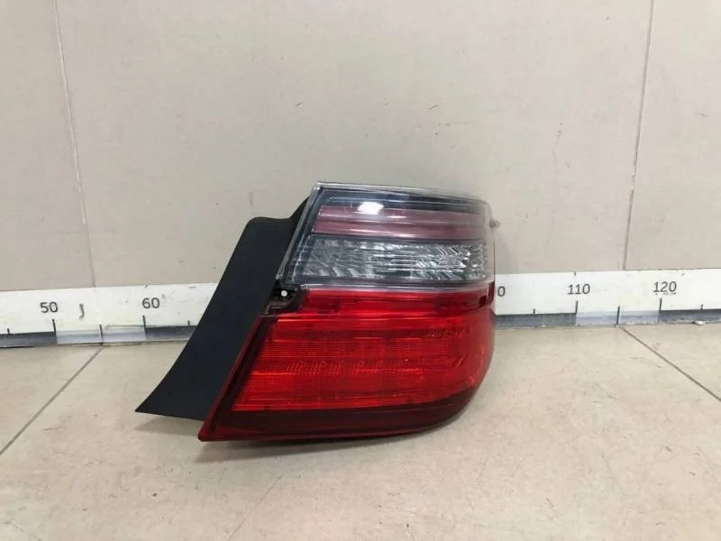 Фонарь задний наружный правый Toyota Camry (V50) 2011-2017