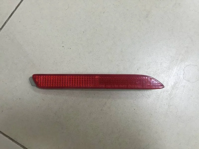 Отражатель в бампер задний правый Toyota Camry (V50) 2011-2017