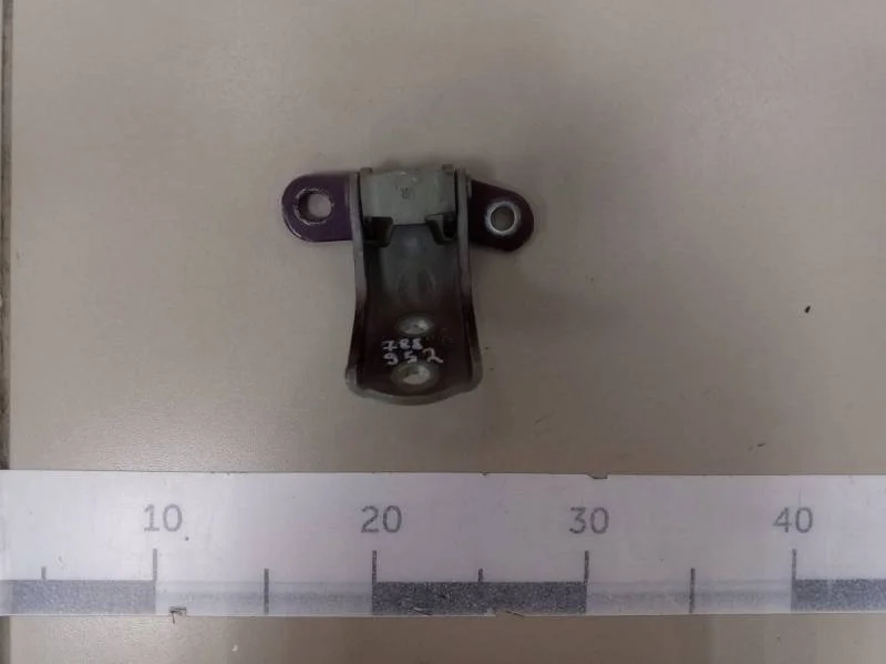 Петля двери передней правой верхняя Kia Rio 3 (UB) 2011-2017