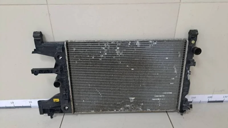 Радиатор охлаждения двигателя Chevrolet Cruze (J300) 2009-2016