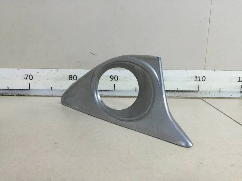 Рамка противотуманной фары правой Toyota Camry (V50) 2011-2017