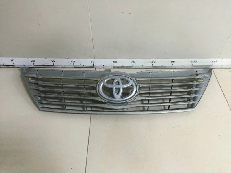Решетка радиатора Toyota Camry (V50) 2011-2017