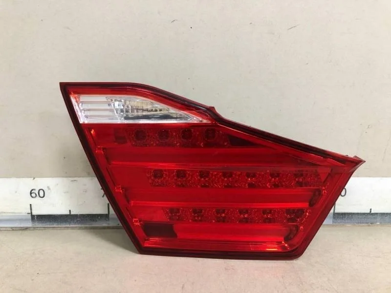 Фонарь задний внутренний левый Toyota Camry (V50) 2011-2017