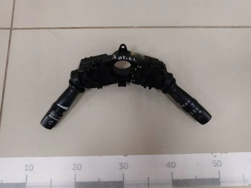 Переключатель подрулевой в сборе Hyundai i30 (GD) 2012>