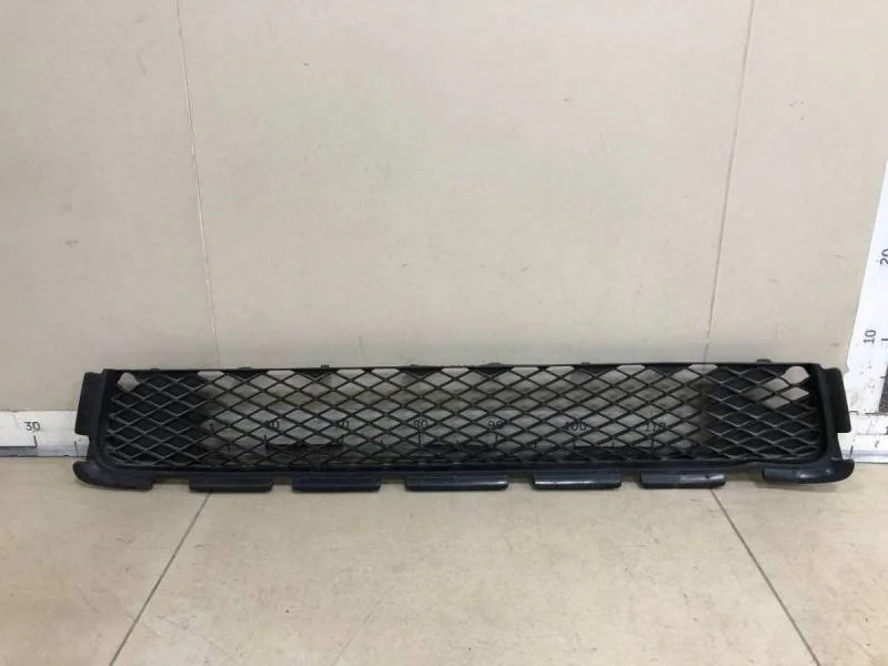 Решетка в бампер центральная Mitsubishi ASX (GA) 2010>