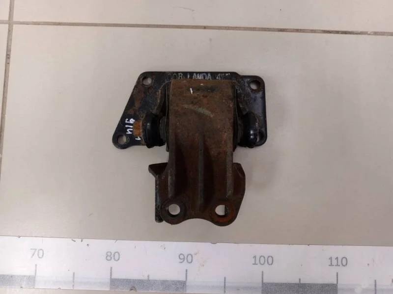 Опора КПП левая Kia Sorento (XM) 2009>