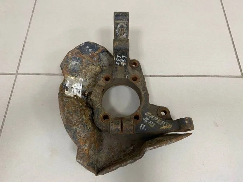 Кулак поворотный передний правый Kia Sorento (XM) 2009>