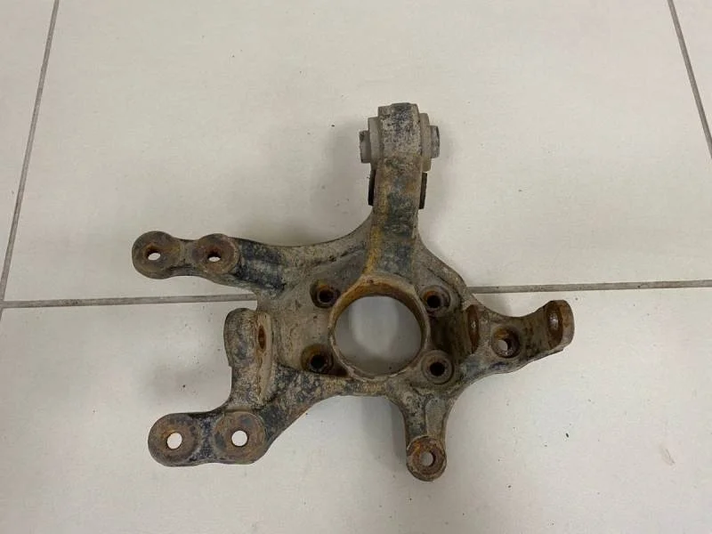 Кулак поворотный задний левый Hyundai Sonata 6 (YF) 2010-2014