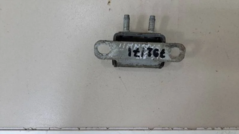 Петля двери багажника Hyundai ix35 (LM) 2010-2015