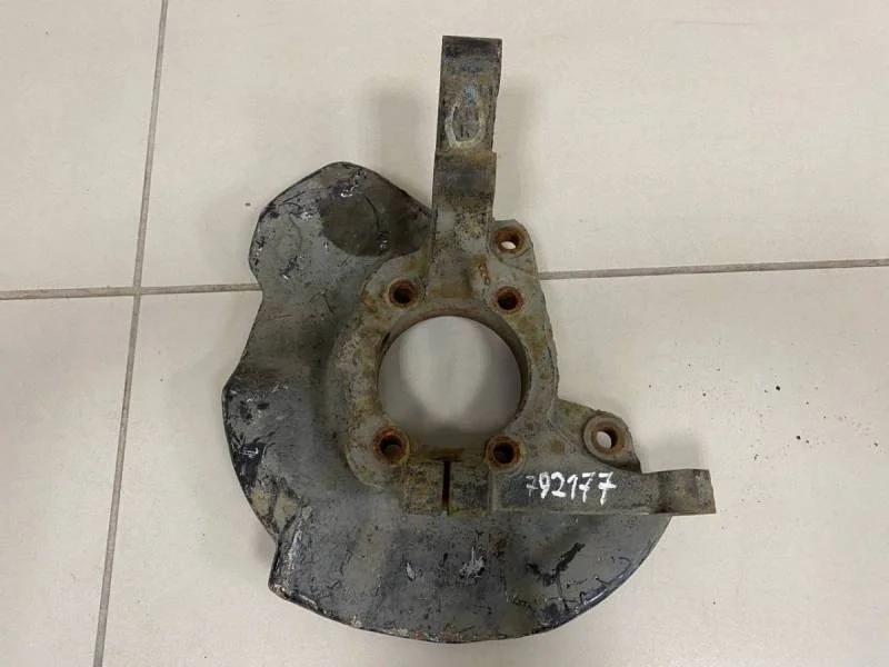 Кулак поворотный передний правый Kia Sorento (XM) 2009>