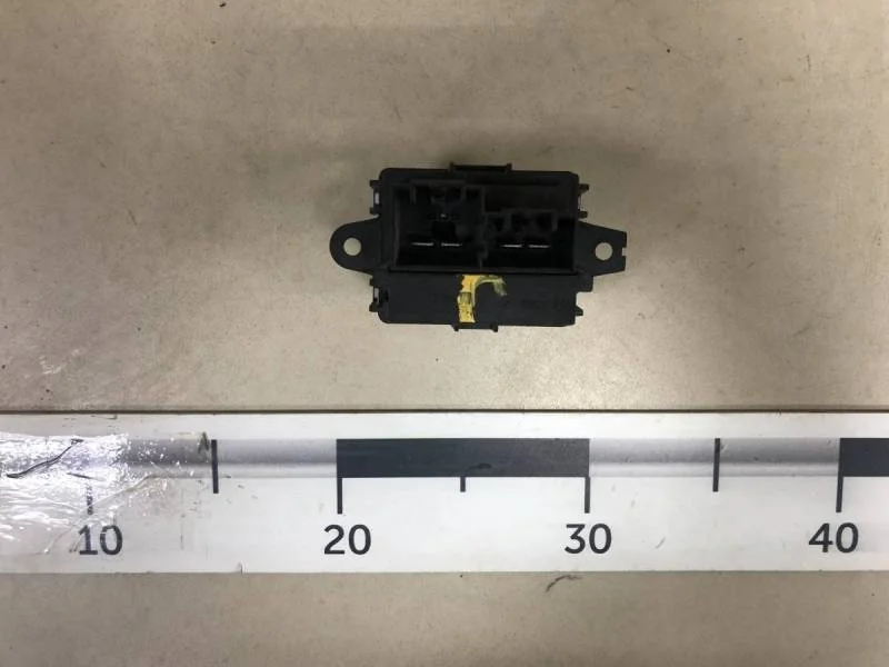 Резистор отопителя Opel Mokka 2012>