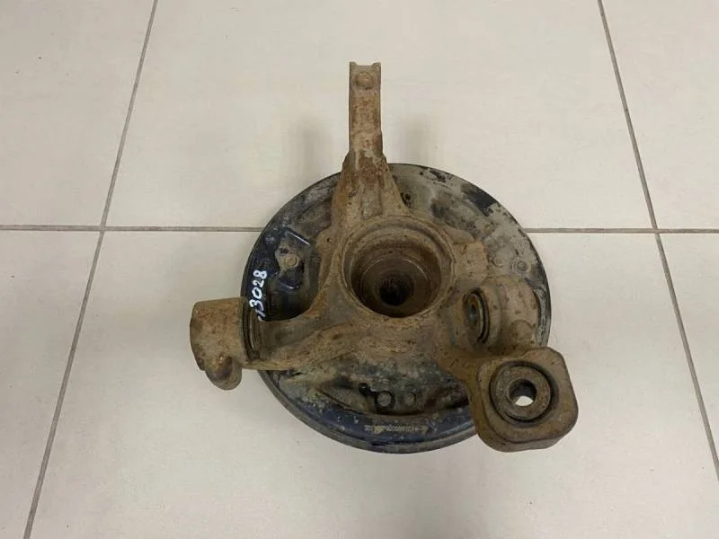 Кулак поворотный задний левый Renault Duster 2012>