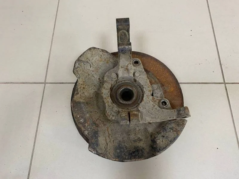 Кулак поворотный передний правый Kia Sorento (XM) 2009>