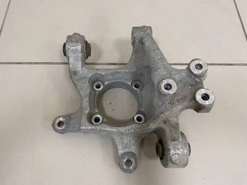 Кулак поворотный задний правый Chevrolet Captiva (C100) 2006-2011