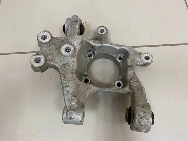 Кулак поворотный задний правый Chevrolet Captiva (C100) 2006-2011