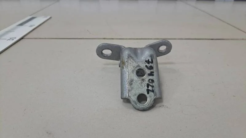 Петля двери задней левой нижняя Hyundai Sonata 5 (NF) 2005-2010