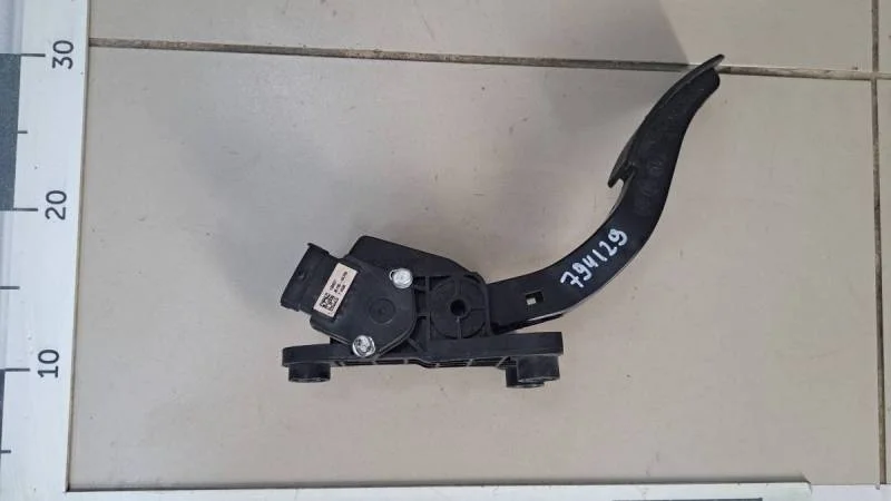 Педаль газа Hyundai Solaris 2010-2017