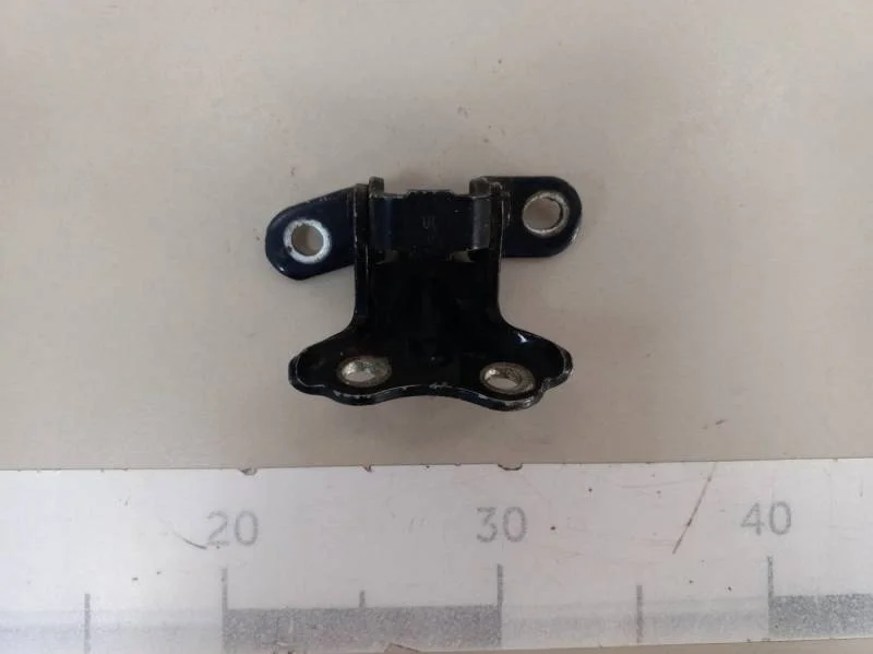 Петля двери задней левой верхняя Kia Rio 3 (UB) 2011-2017