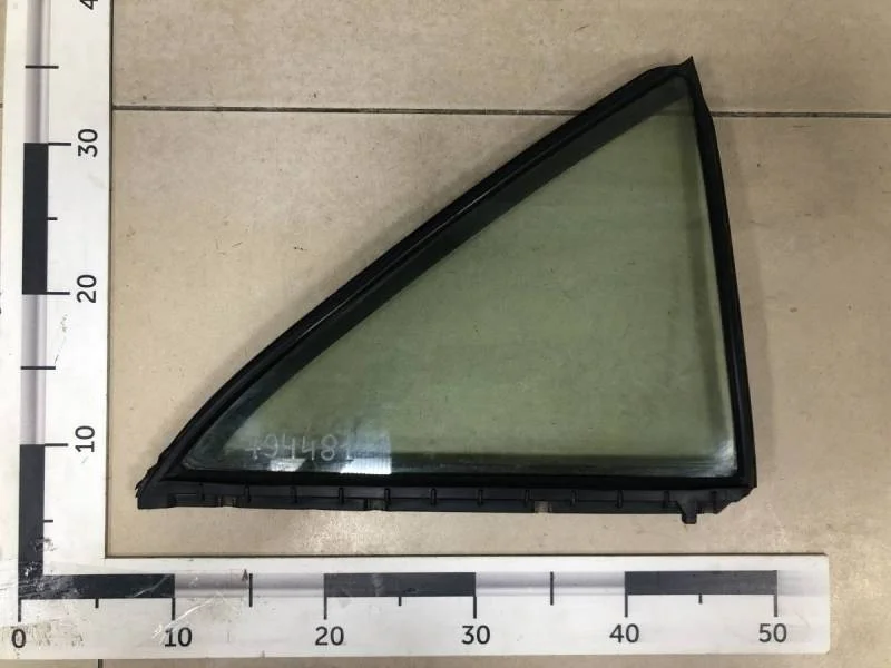 Стекло двери задней правой (форточка) Toyota Camry (V40) 2006-2011
