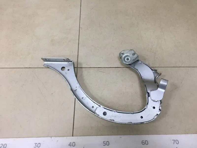 Петля крышки багажника Renault Symbol (2) 2008-2012