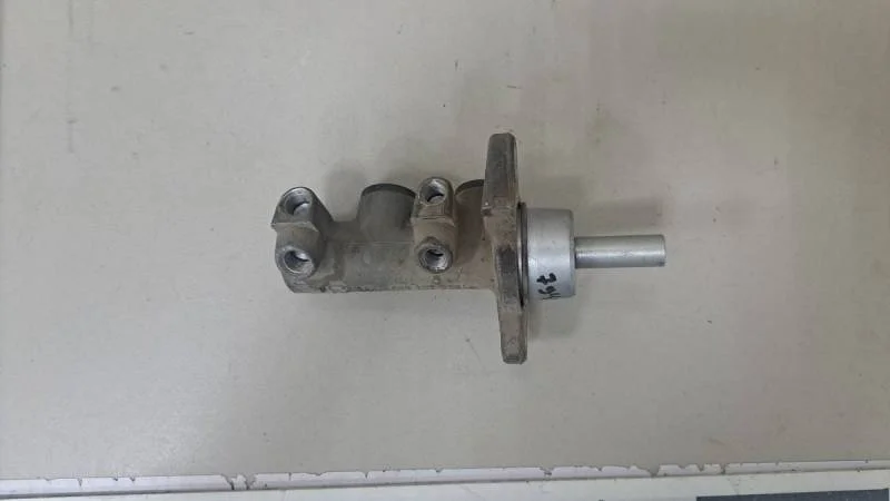 Цилиндр тормозной главный Renault Logan (1) 2005-2014