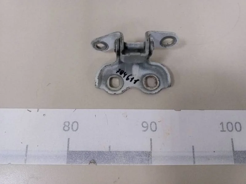 Петля двери задней левой верхняя Opel Mokka 2012>