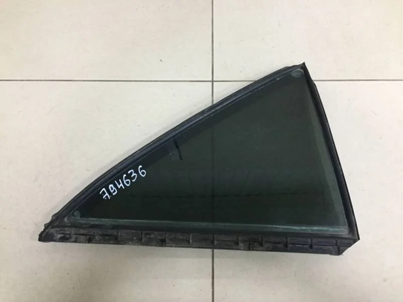 Стекло двери задней правой (форточка) Toyota Camry (V40) 2006-2011