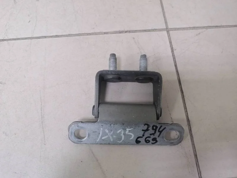 Петля двери багажника Hyundai ix35 (LM) 2010-2015