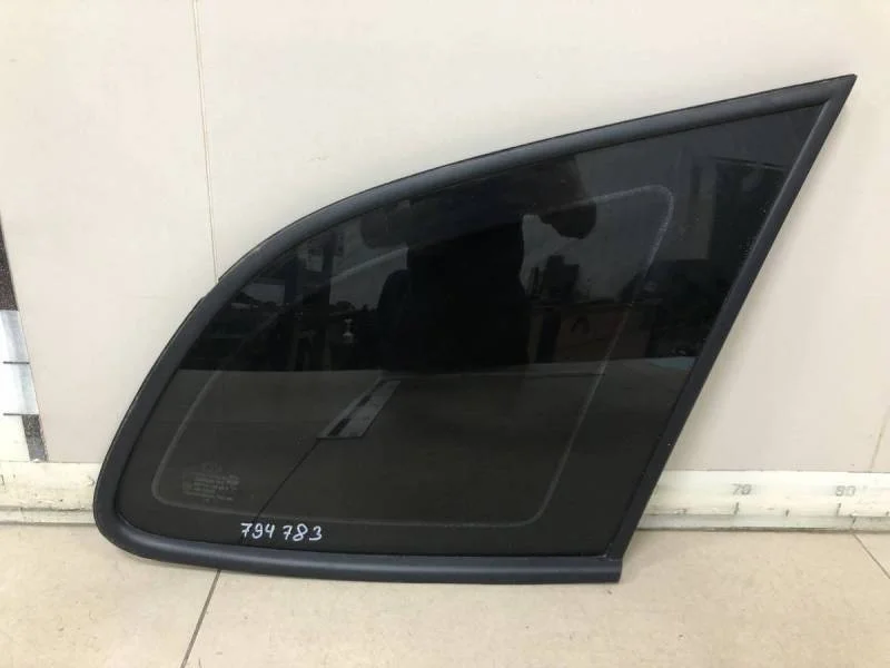 Стекло кузовное глухое правое Hyundai Santa Fe (CM) 2006-2012