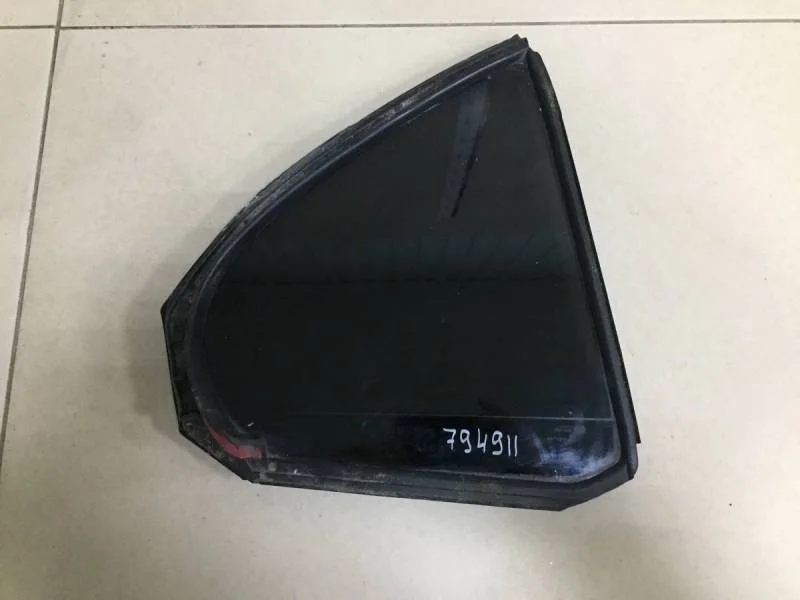 Стекло двери задней правой (форточка) Mitsubishi Lancer X (CX, CY)  2007>