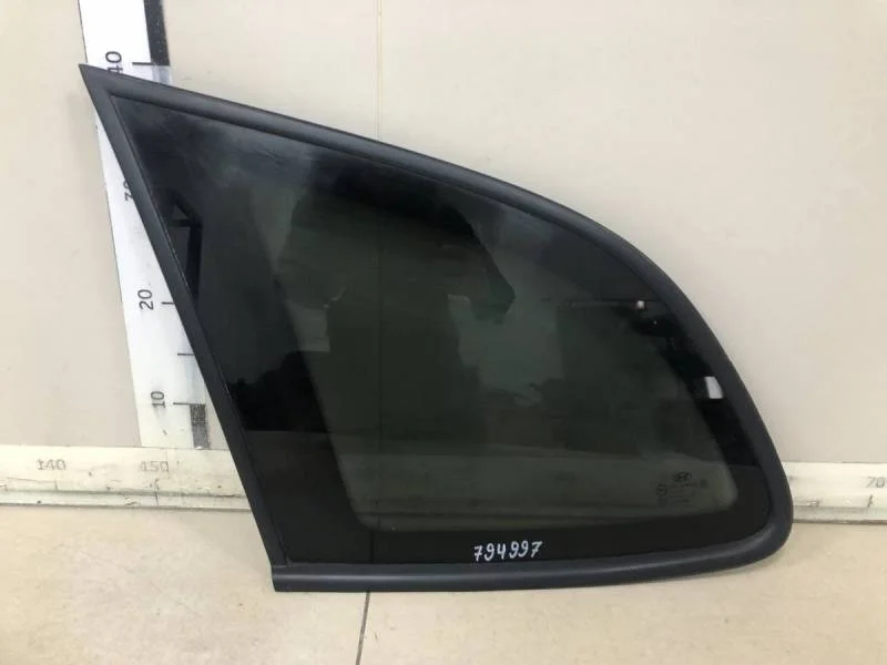 Стекло кузовное глухое левое Hyundai Santa Fe (CM) 2006-2012