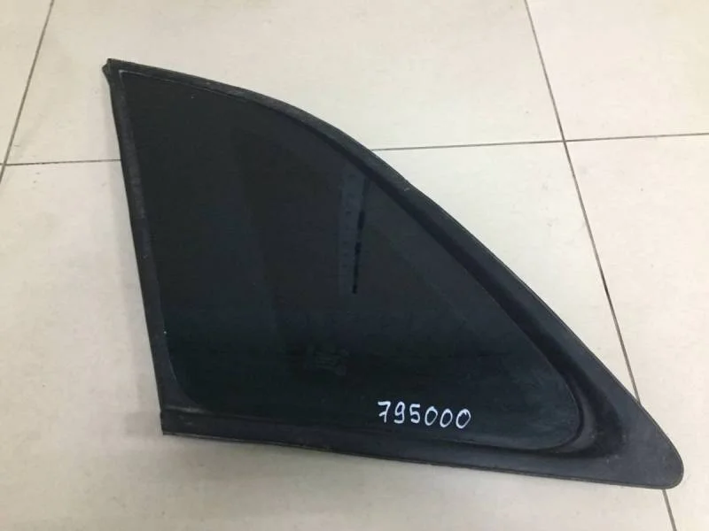 Стекло кузовное глухое левое Kia Sorento (XM) 2009>