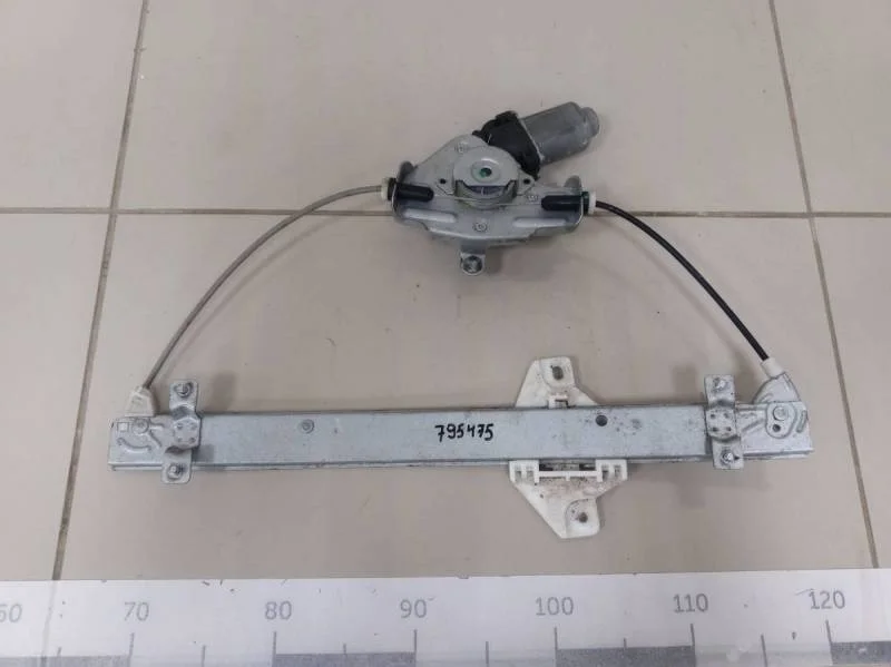 Стеклоподъемник электр. задний правый Hyundai Solaris 2010-2017