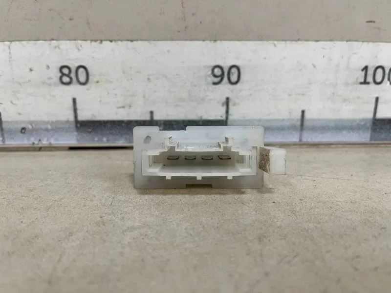 Резистор отопителя Lada Largus 2012>