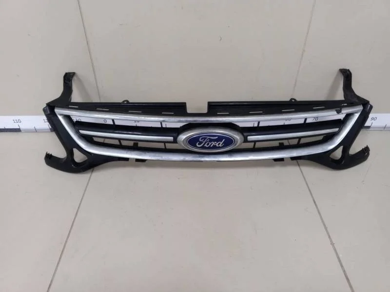 Решетка радиатора Ford Mondeo 4 2007-2015