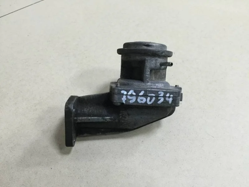 Клапан рециркуляции выхлопных газов Mercedes-Benz C-Class (W203) 2000-2007