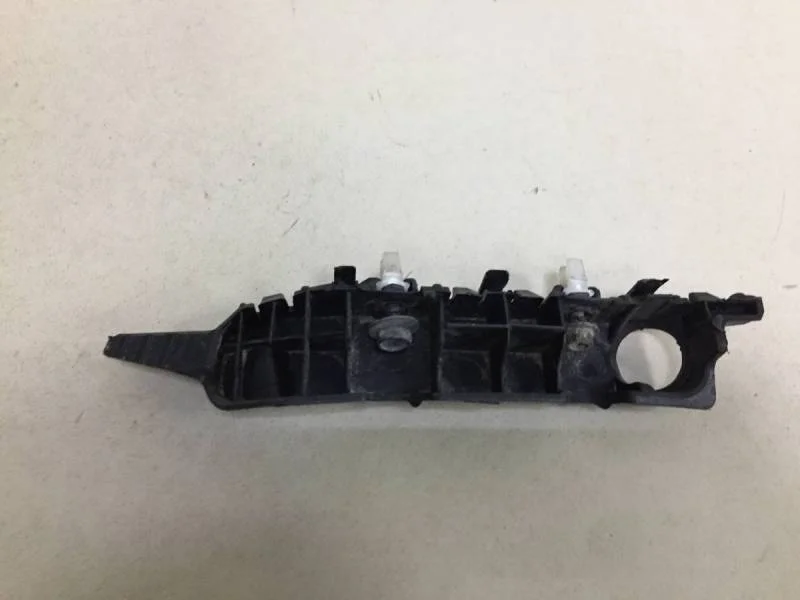 Кронштейн переднего бампера правый Hyundai Elantra (MD) 2011-2016