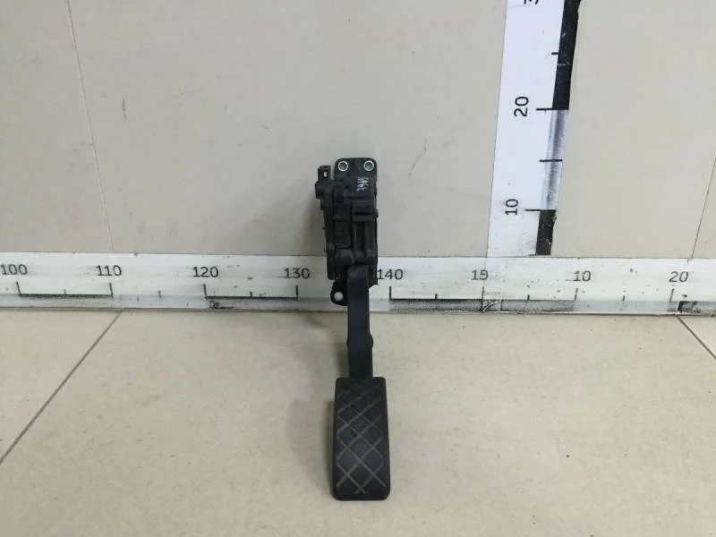 Педаль газа Volkswagen Polo (Sed RUS) 2011>