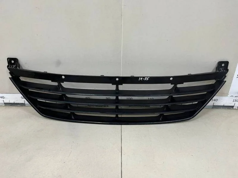 Решетка в бампер Hyundai ix35 (LM) 2010-2015