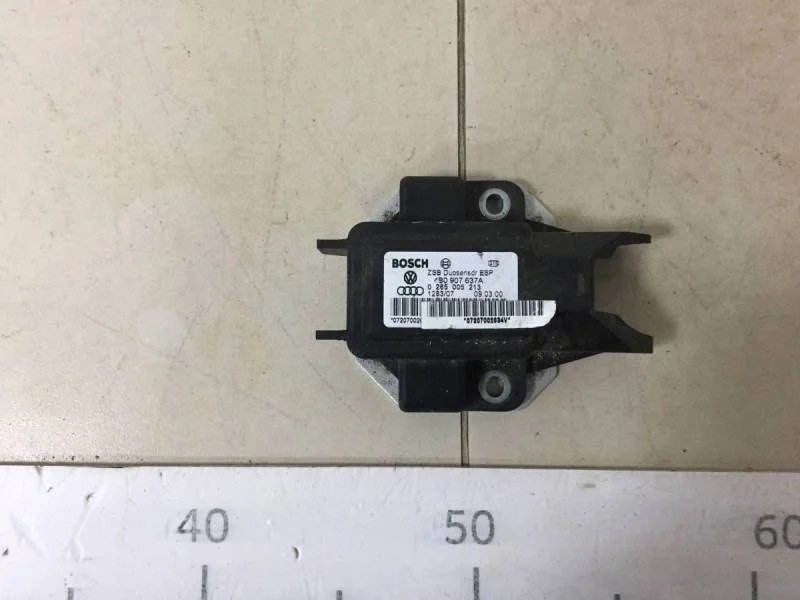 Датчик ускорения Audi A6 (C5) 1997-2005