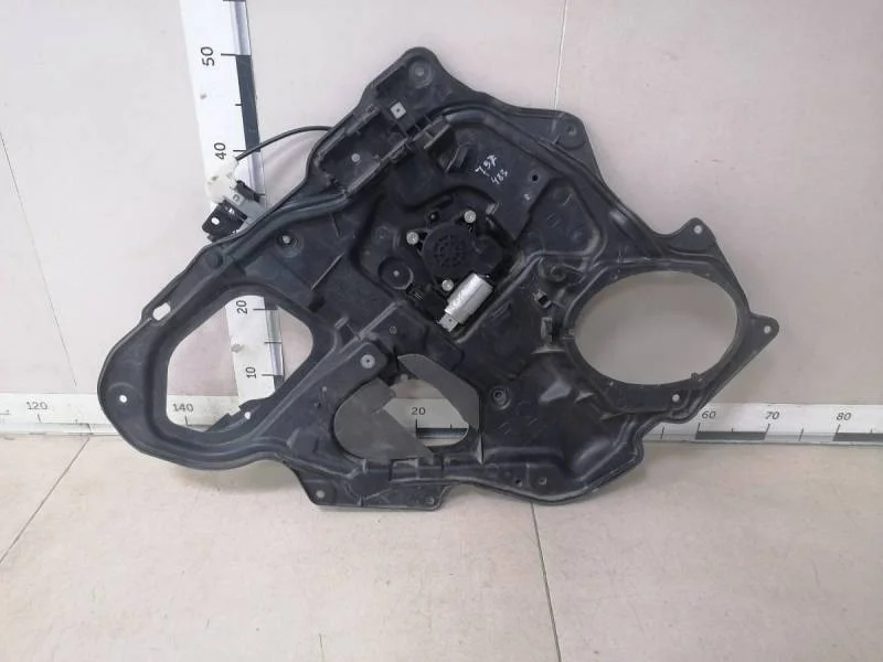 Стеклоподъемник электр. задний левый Mazda Mazda 3 (BK) 2002-2009