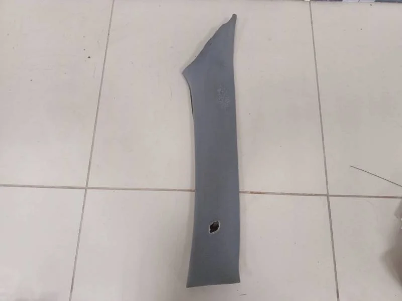 Обшивка стойки Kia Sorento (XM) 2009>