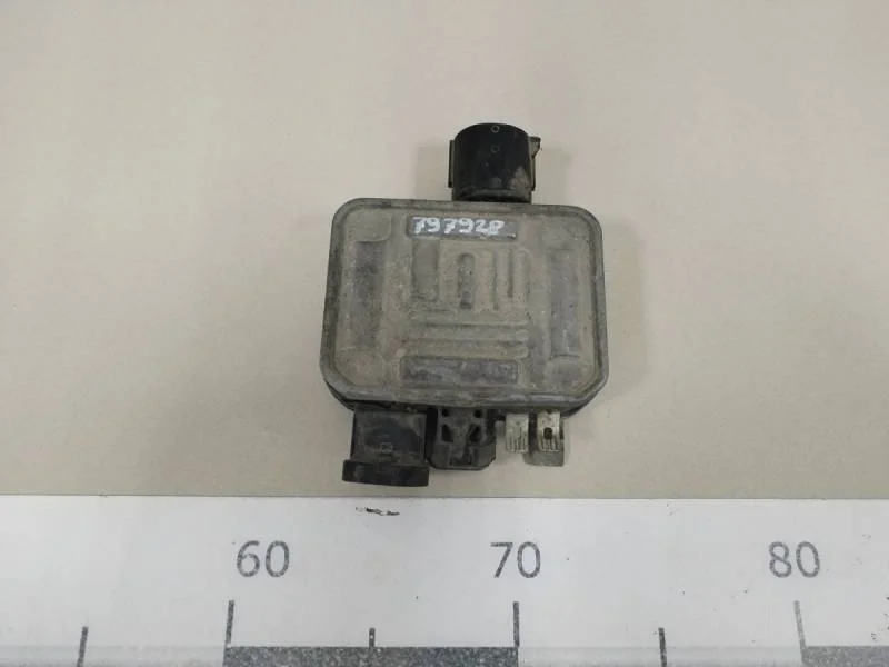 Блок управления вентилятором Land Rover Freelander 2 (FA) 2007-2014