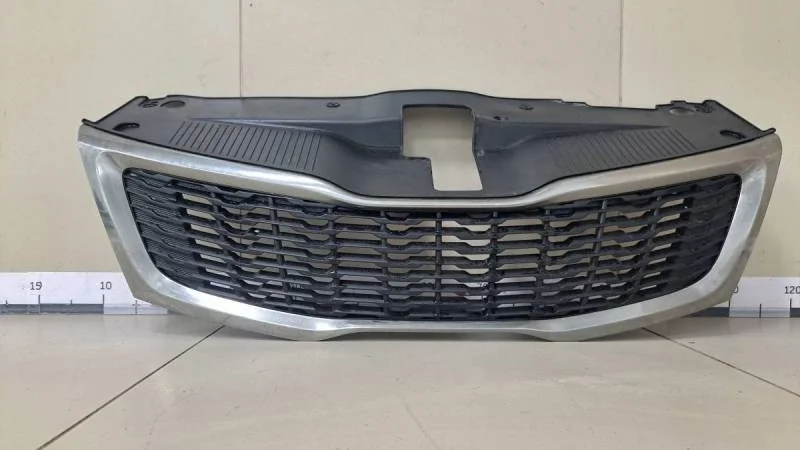 Решетка радиатора Kia Rio 3 (UB) 2011-2017