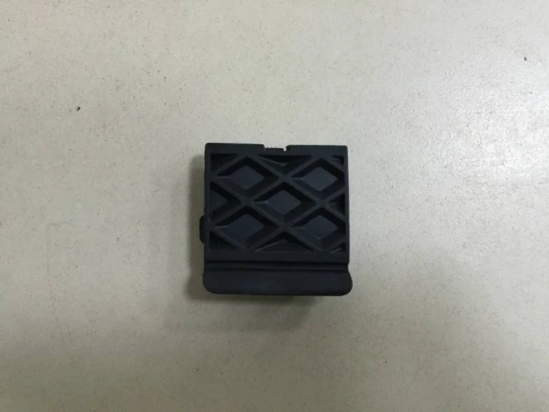 Заглушка буксировочного крюка Ford Focus 3 2011>