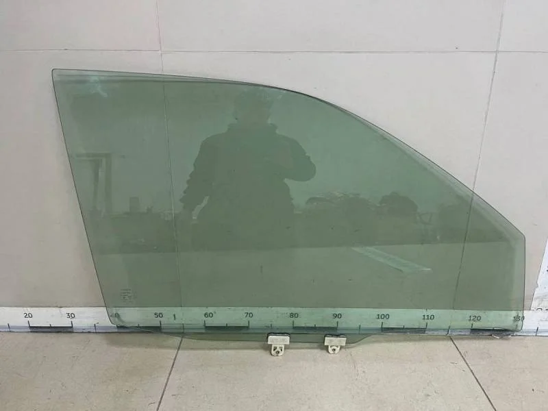 Стекло двери передней правой Nissan X-Trail (T30) 2001-2006