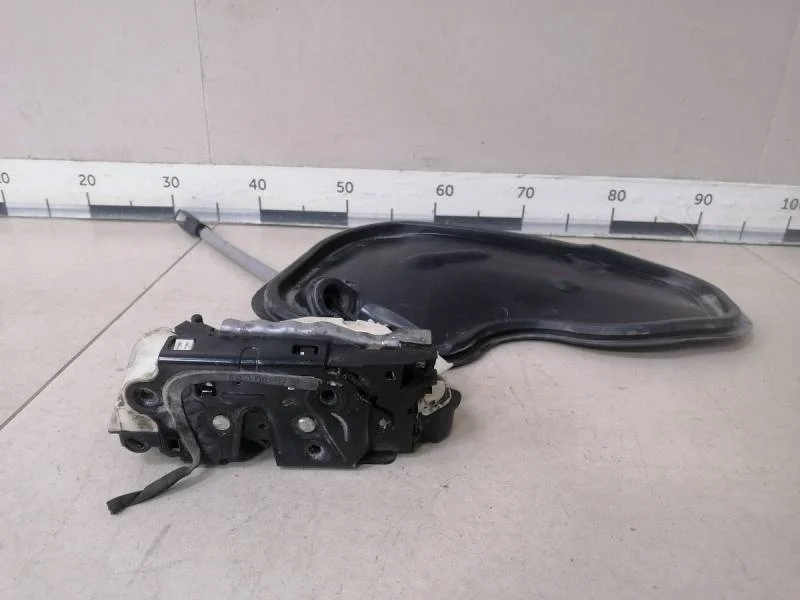 Замок двери задней правой Volkswagen Polo (Sed RUS) 2011>